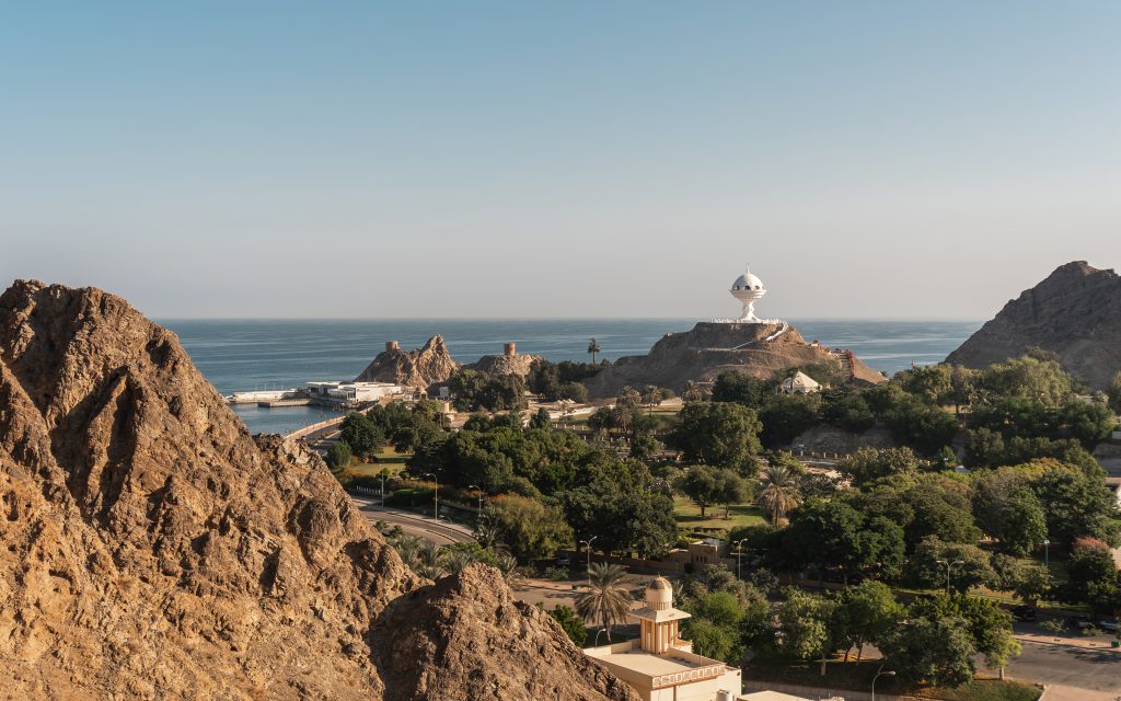 كيف أحجز عمرة من مسقط