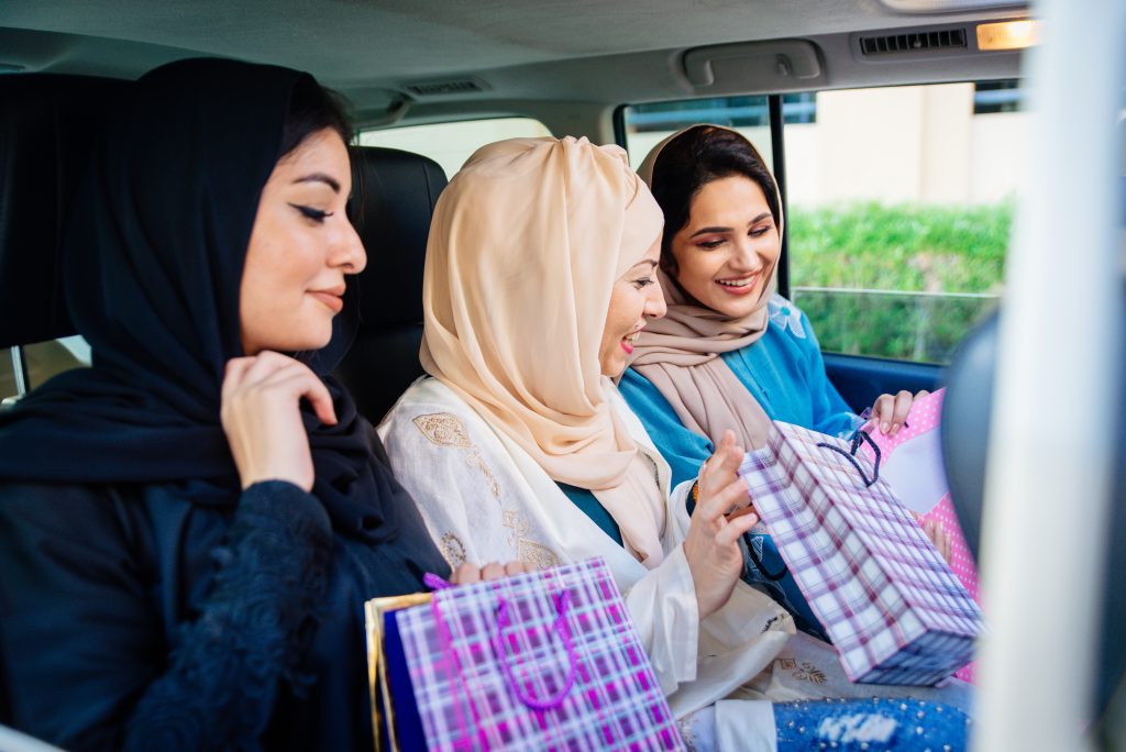 نقل سياحي فاخر للعائلات عُمان مع الكواسر