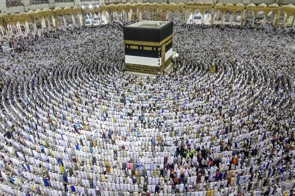 فضل عمرة رمضان.. لماذا تعادل حجة مع النبي ﷺ؟